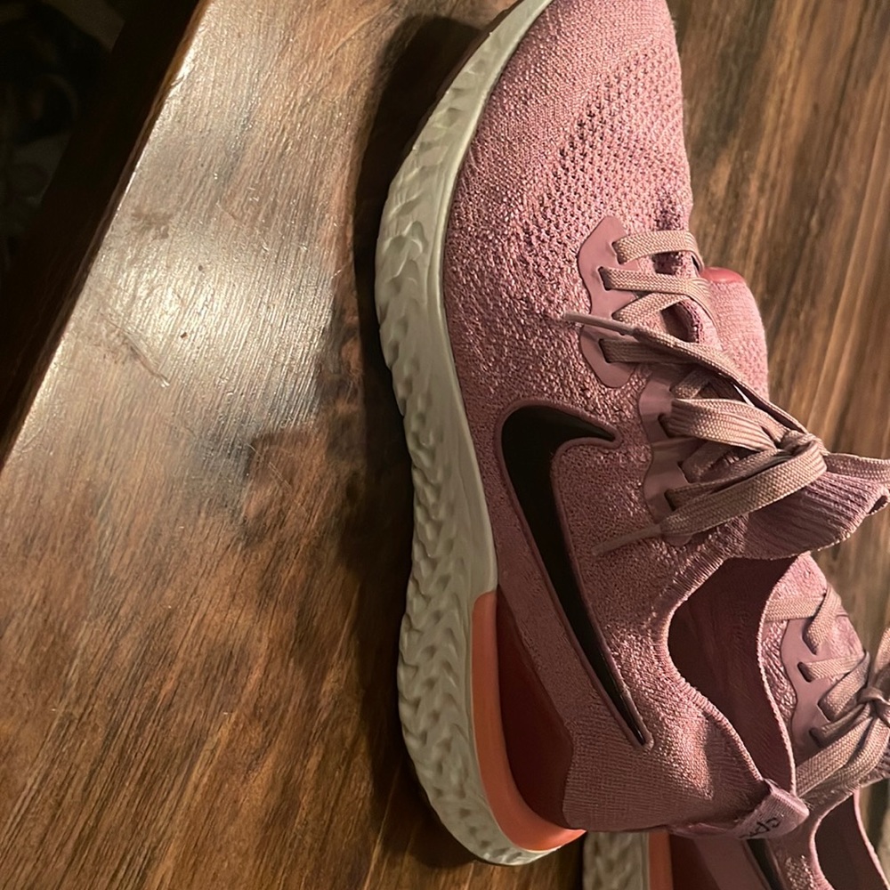 Nike epic react size 9